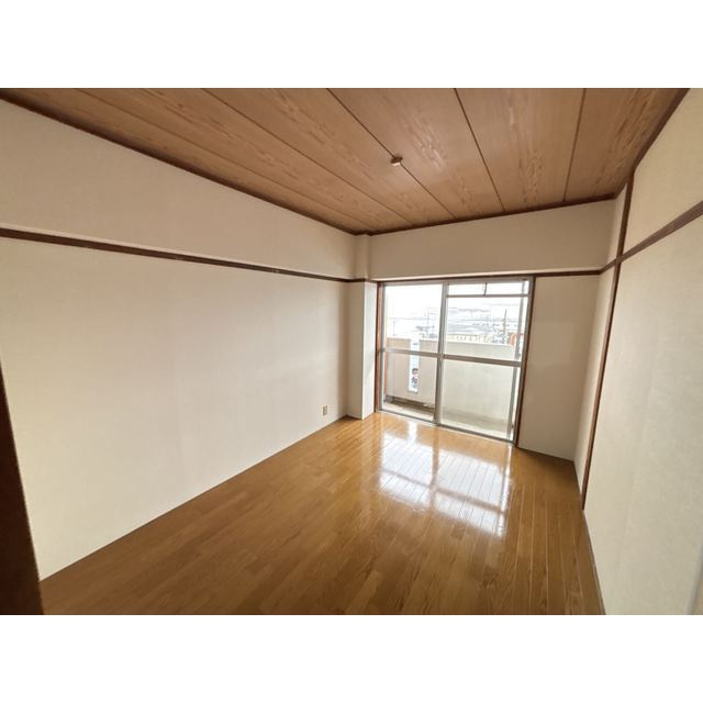 コーポサンライズモリの居間・リビング