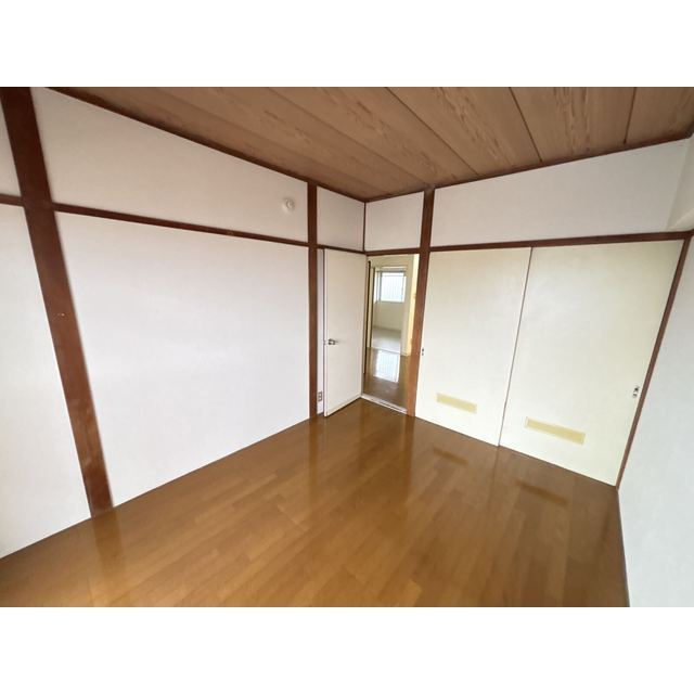 コーポサンライズモリの居間・リビング