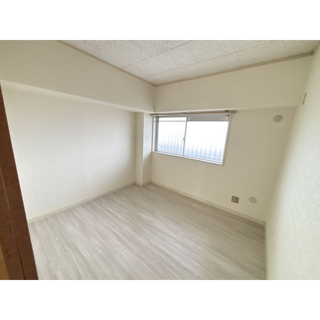 コーポサンライズモリの居間・リビング