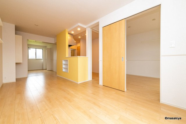 フィオーレ・アリッサムの居間・リビング