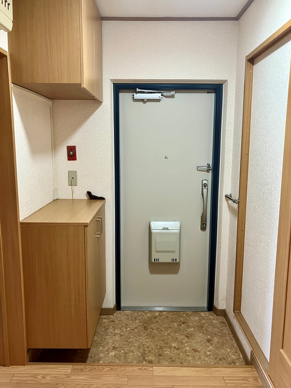 柏グリーンハイツＧ棟の玄関