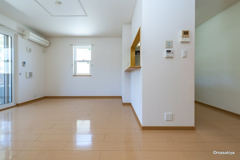 ガーデンハウス朝日山　Bの居間・リビング|リビング