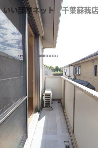 ヴィラージュおゆみ野のバルコニー|外からの目が気にならないバルコニーで洗濯物が干せます