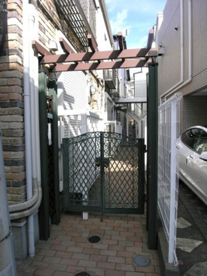 【エントランス】 | マイライフ中目黒 | 清潔なエントランスです