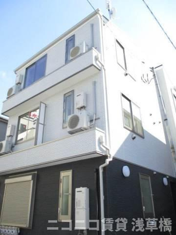 リブ千住の外観