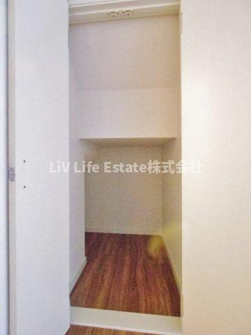 小平市仲町のテラスの内装