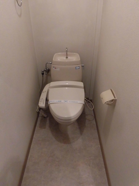 のらぼうのトイレ|ウォシュレット付きトイレ