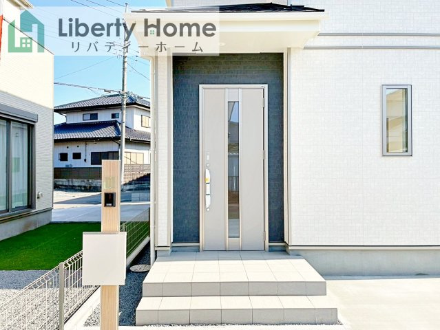 水戸市内原町984番　新築戸建　B号棟のエントランス