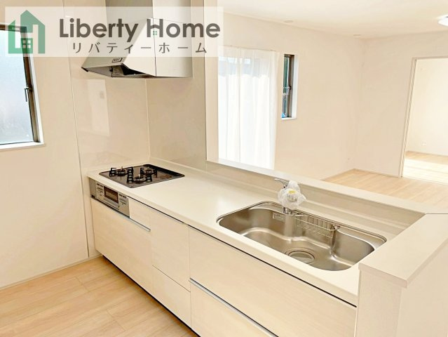 水戸市内原町984番　新築戸建　B号棟のキッチン