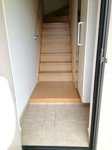 ゆいっと・グランデ　Ⅰの玄関