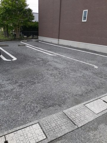 ヴァイオレットの駐車場