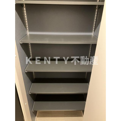 【設備】 | ＰＩＳＯ　ＡＲＣＥ　Ｓｈｉｎａｇａｗａ | ちょっとした収納スペースも充実しています