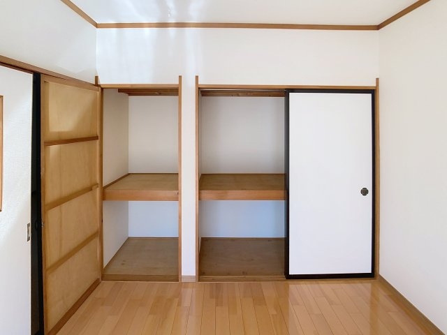 沼沢コーポラスの収納