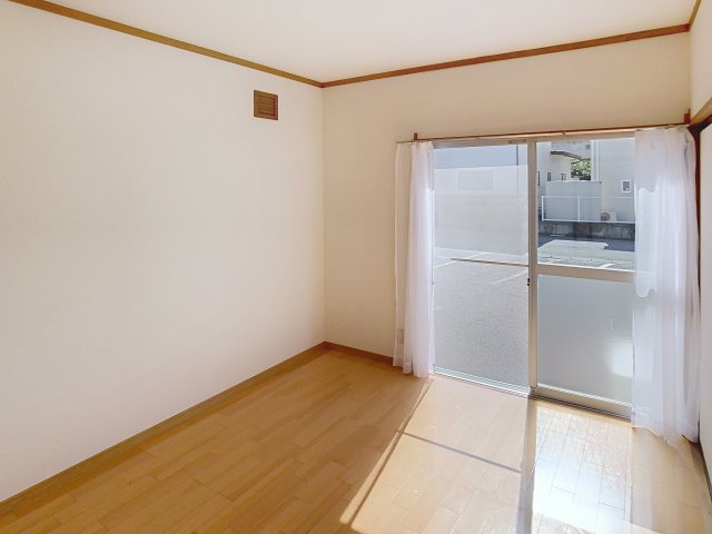 沼沢コーポラスの洋室