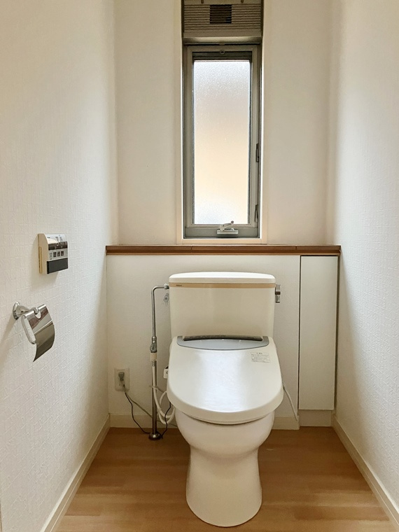 桜山戸建のトイレ