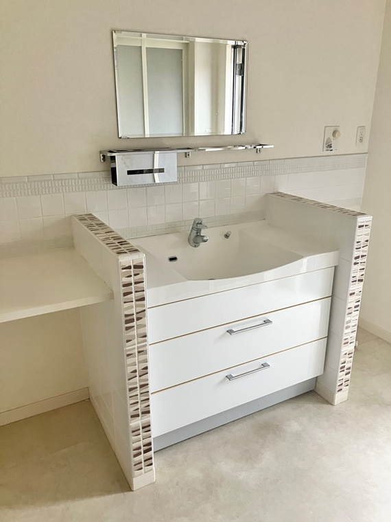 桜山戸建の洗面所