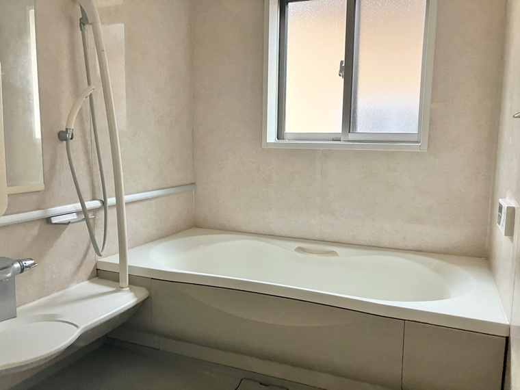 桜山戸建の浴室