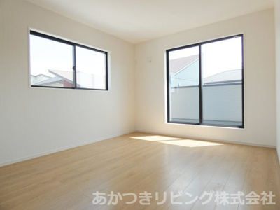 【洋室】 | 小山市粟宮5期 | 2面採光の明るい室内♪