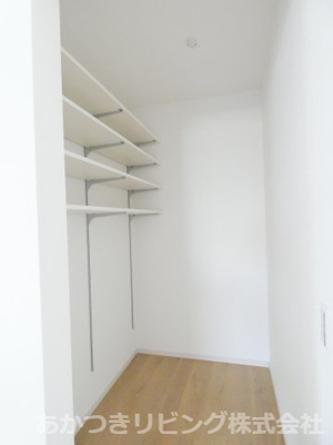 【収納】 | 小山市粟宮5期 | キッチン裏には食品や食器を収納するパントリー付き♪