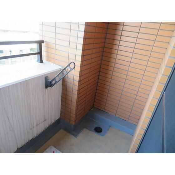 西川ビルのバルコニー