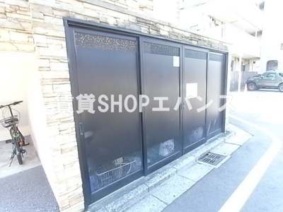  | グランピリエ