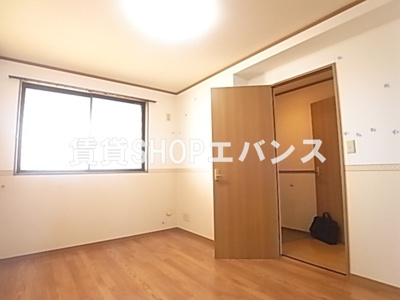 【寝室】 | グランピリエ