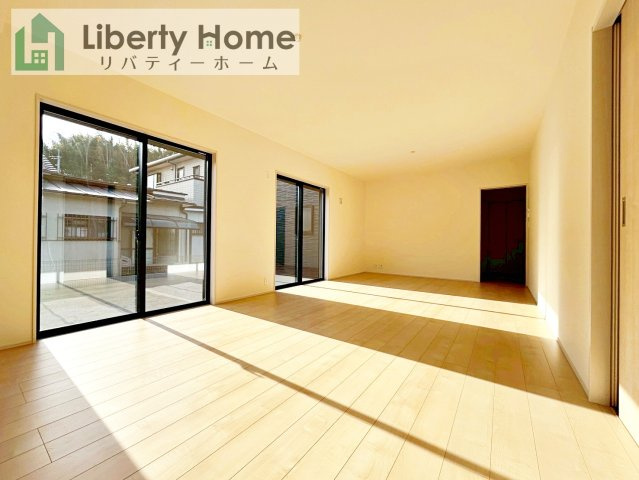 日立市滑川本町3期　新築戸建　1号棟の居間・リビング