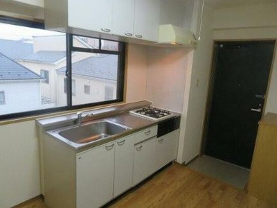 【キッチン】 | スカイプラザ | コンパクトなキッチンで掃除もラクラク