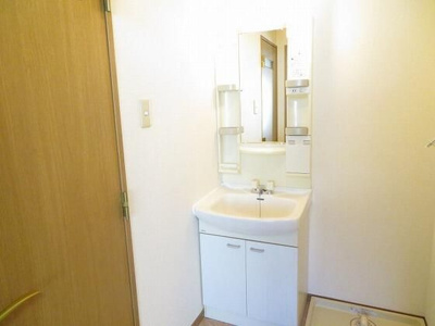 【独立洗面台】 | スカイプラザ | 独立洗面台、小物を置くことができて便利です