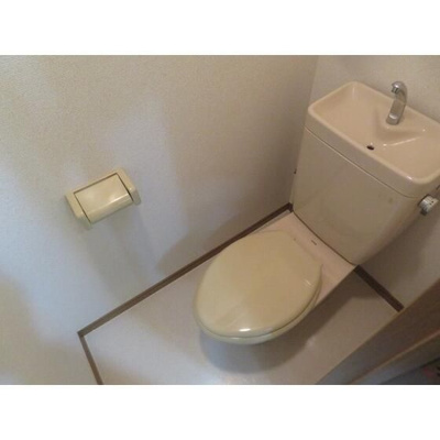 【トイレ】 | スカイプラザ | 落ち着いた色調のトイレです