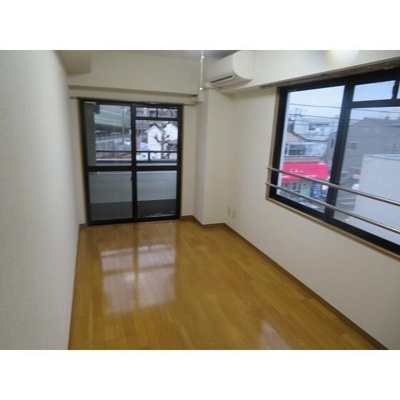 【寝室】 | スカイプラザ | 使い勝手のいい寝室です