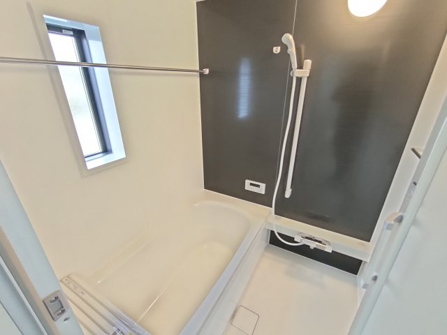 【Cradle Garden】　古河市小堤　第３　全2邸の浴室|〇２号棟　浴室〇
明るく清潔感のある浴室♪
2025年12月撮影
