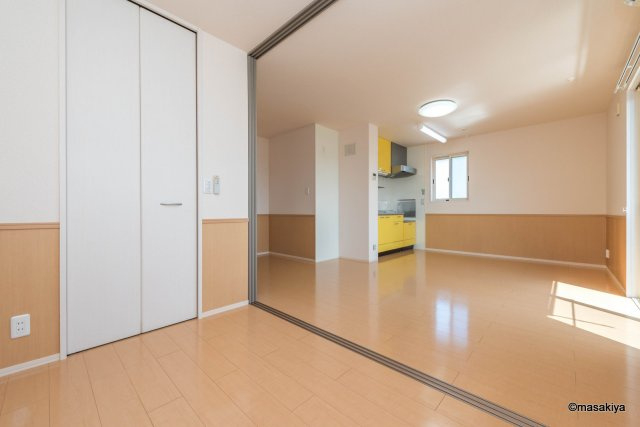 エクセラン昴の洋室