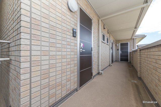 エクセラン昴のエントランス