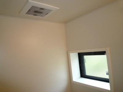 【浴室】 | ロイヤルガーデンミルフィーＡ | お風呂窓