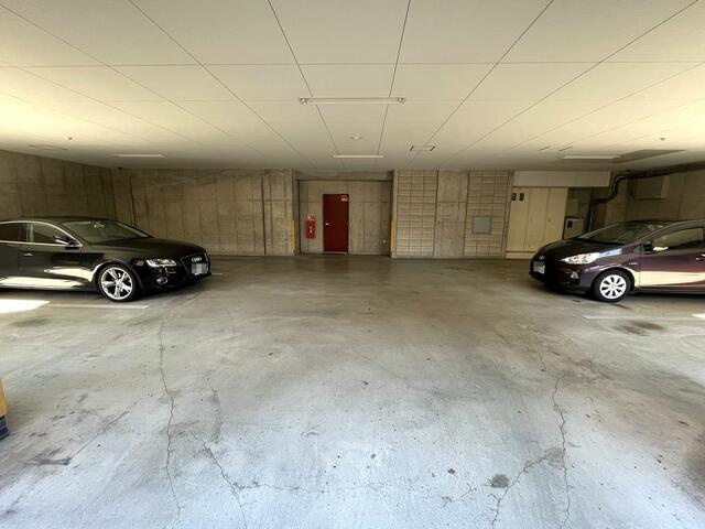 （ＰＥＴ可）Ｋａｓｈｉｗａ　８０８　Ｔｏｗｅｒ（柏８０８タワー）の駐車場| 