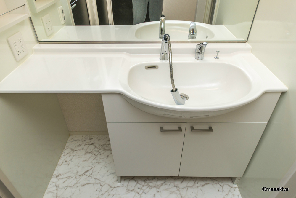 セジュール・アルスの洗面所|洗面・脱衣　シャンプードレッサー付き。