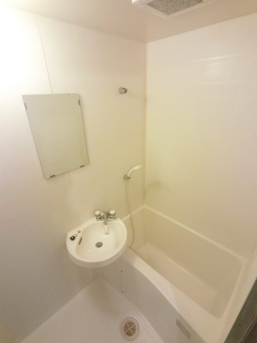 メゾンシンワの浴室