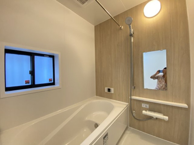【浴室】 | 那覇市具志（全7棟）E号棟 | E号棟　浴室換気乾燥機付き♪