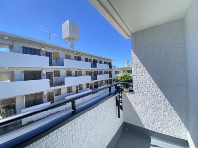 【バルコニー】 | 那覇市具志（全7棟）E号棟 | E号棟　インナーバルコニー♪