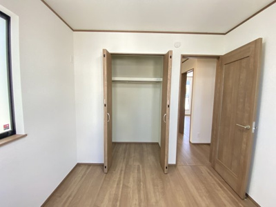 【収納】 | 那覇市具志（全7棟）E号棟 | E号棟　洋室4.5帖＋CL付き♪