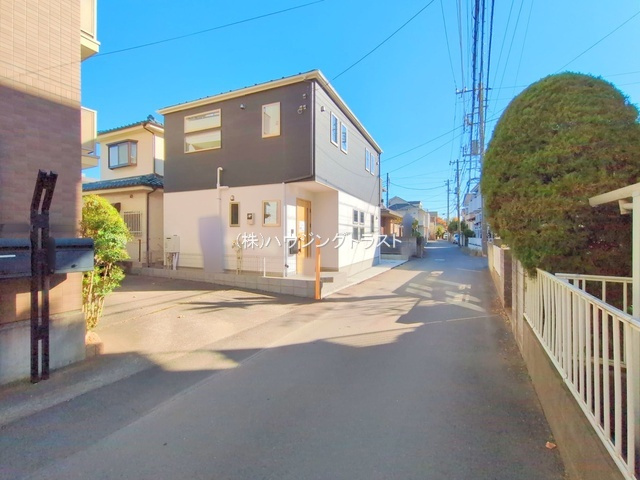 仲介手数料無料　FiT 所沢市北秋津１期　新築戸建　全１棟の前面道路含む現地写真