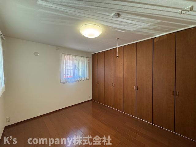 ●茅ヶ崎市菱沼1丁目　中古戸建の洋室|2階主寝室スペース◇◇大型クローゼット完備◇◇