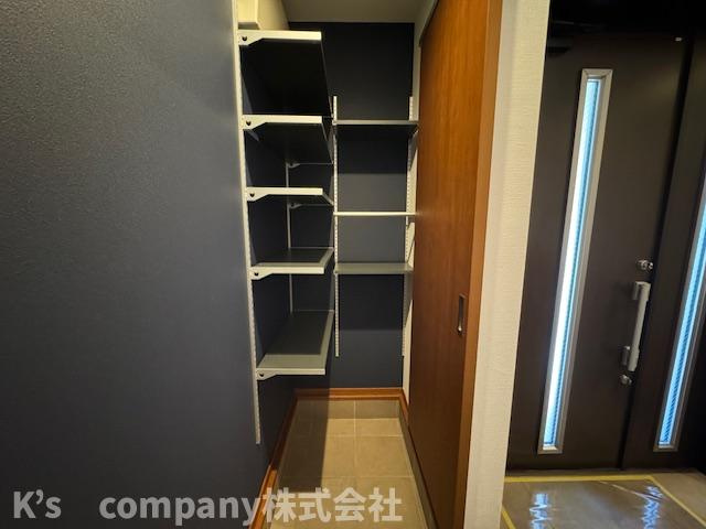 ●茅ヶ崎市菱沼1丁目　中古戸建の収納|シューズクローク付き◇◇