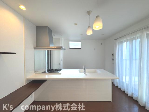●茅ヶ崎市菱沼1丁目　中古戸建のキッチン|全体を見わたせる対面式キッチン♪