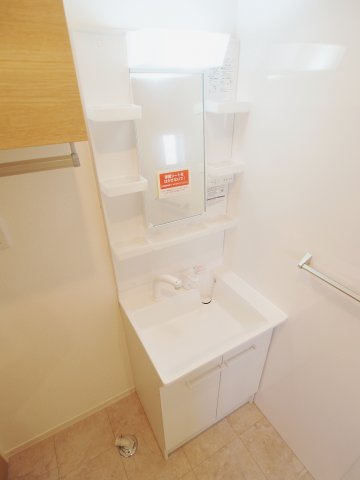 サントークKの独立洗面台|※写真はリノベした別部屋のものです。