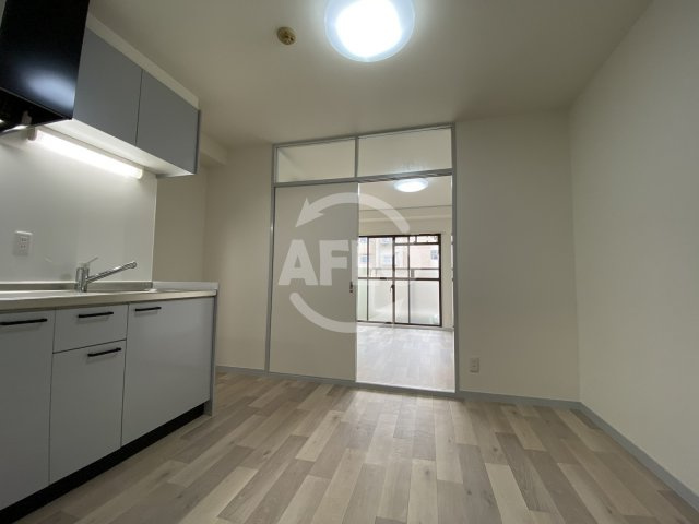 ローズコーポ天満東の居間・リビング|ローズコーポ天満東　ダイニングスペース