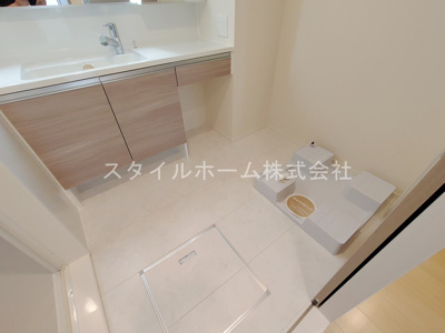 【洗面所】 | メゾン・ド・エール | 同建物内別部屋の写真です。