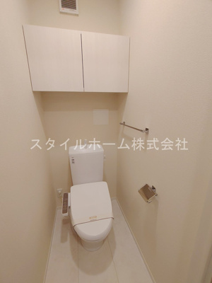 【トイレ】 | メゾン・ド・エール | 同建物内別部屋の写真です。