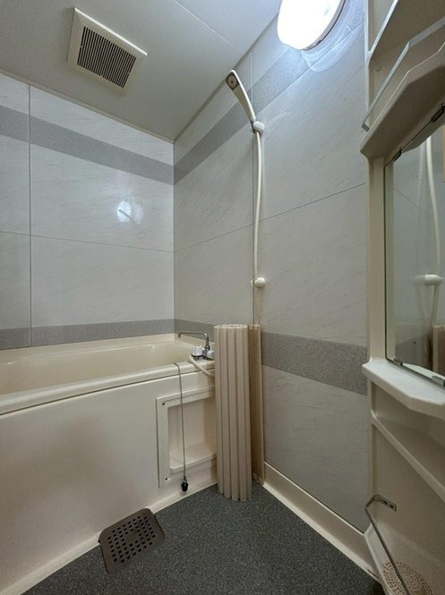 朝日プラザ緑橋　2階の浴室